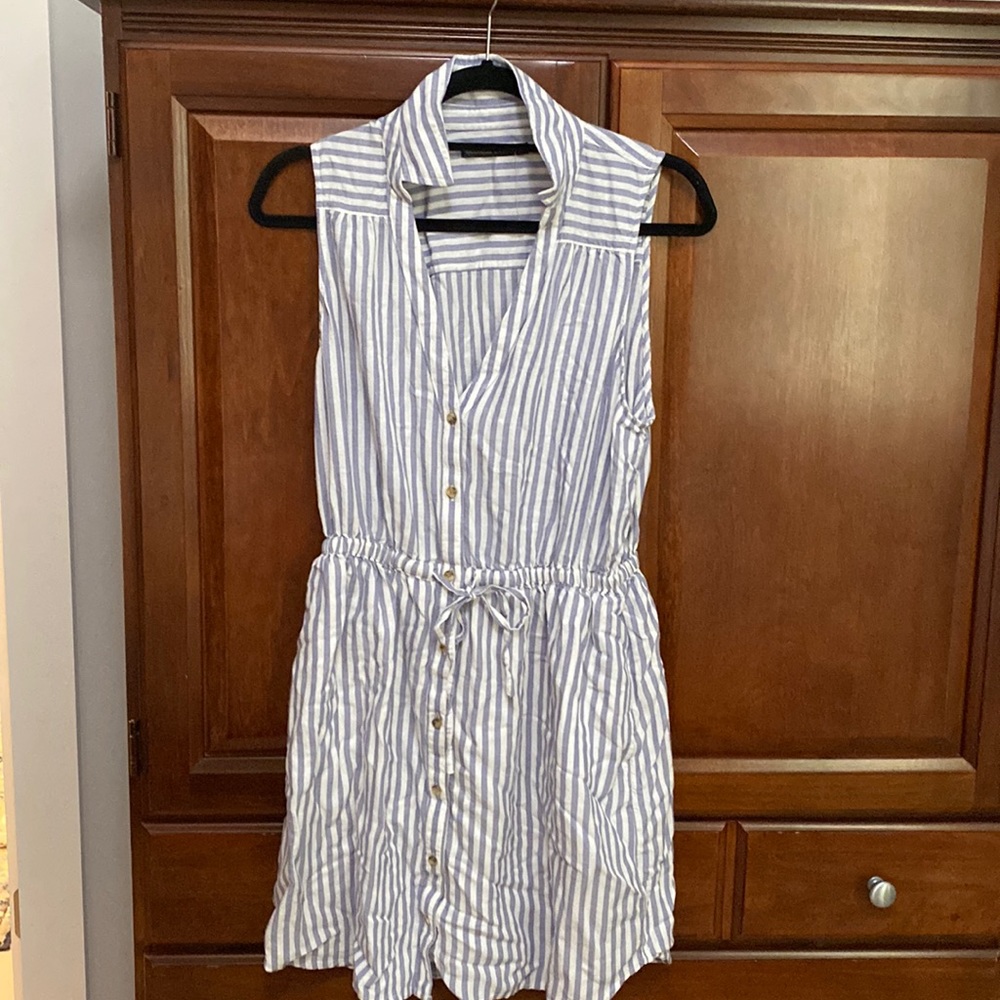 NWOT blue white striped Abercrombie and fitch dress with pockets